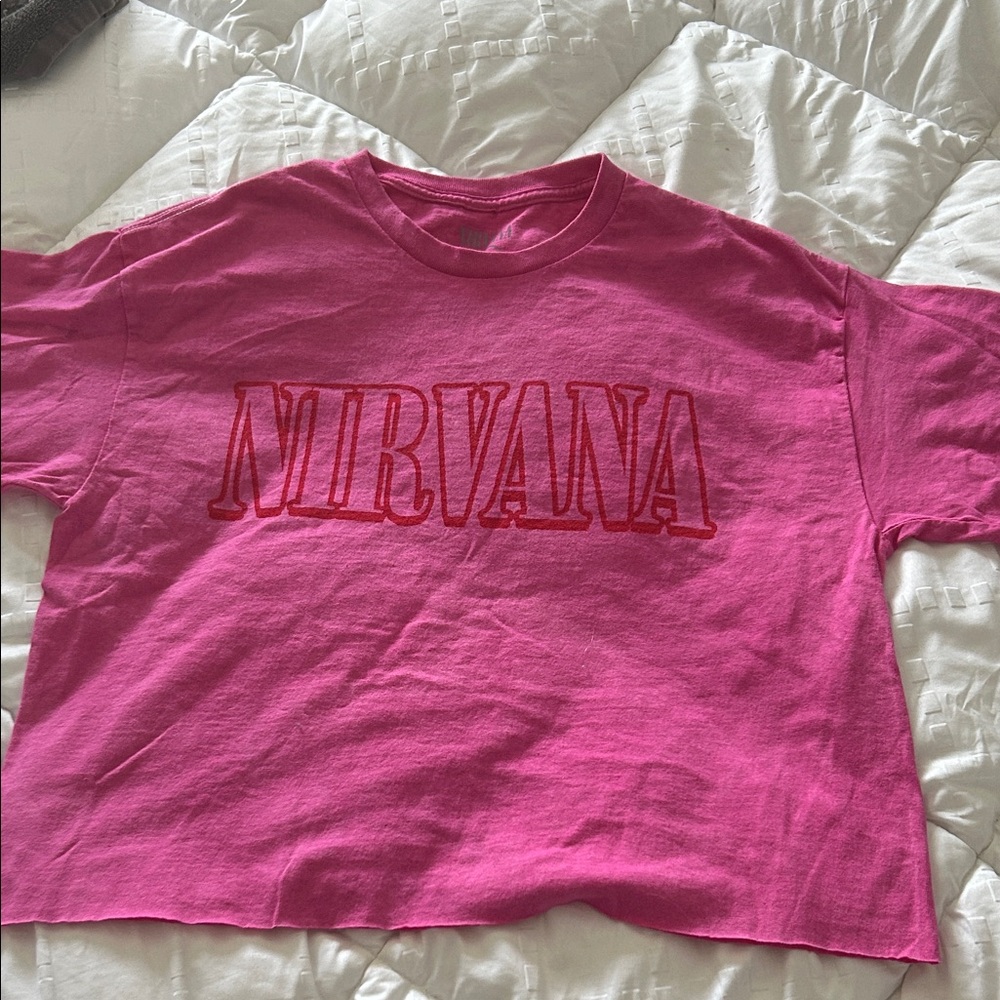 💗NWOT Nirvana Cropped Graphic tee.